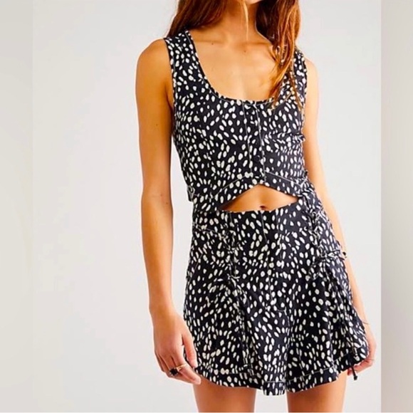 Free People Bennett Hill Waist Black and White Short Vest Set Size 6 - Picture 2 of 6